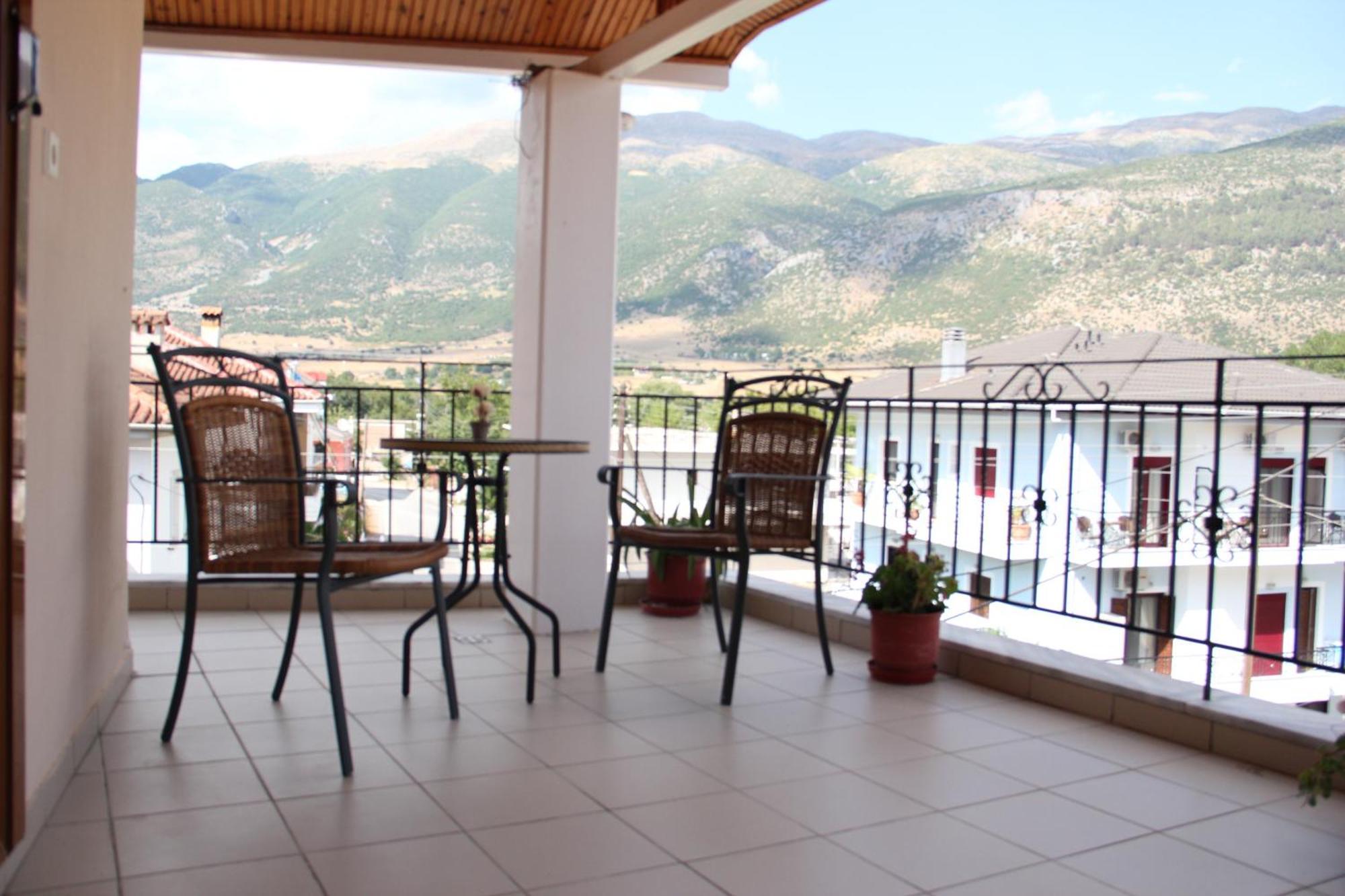 Stis Kyra - Vasilikis Apartment Ioannina Exterior photo